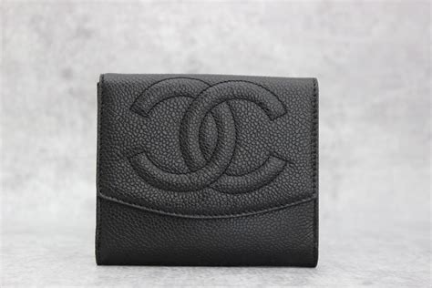 chanel bifold wallet caviar